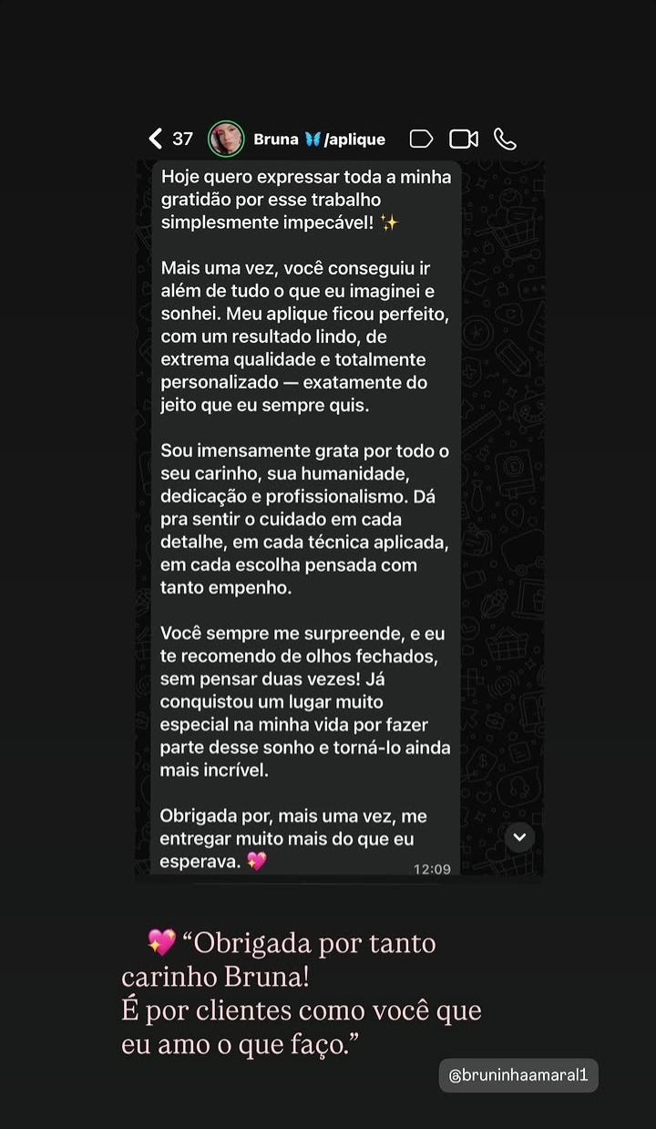 Mensagem de cliente sobre aplique personalizado e resultado impecável